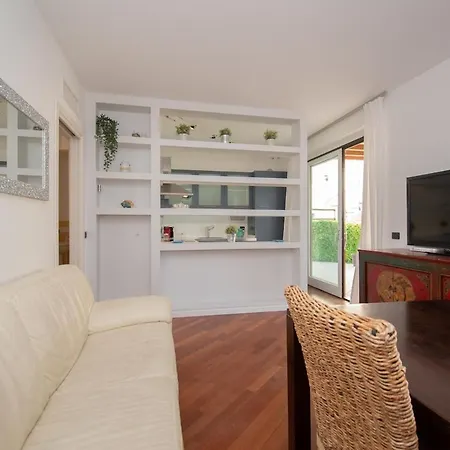 公寓 Tavaredo House