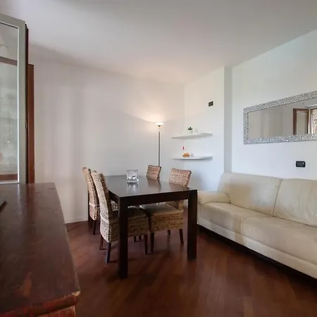 Tavaredo House 波尔佩纳泽德尔加尔达